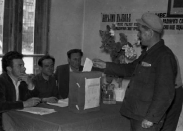 Život radnika u Titovoj SFRJ: Kad je radnik bio cjenjen i bio gospodin<br src=