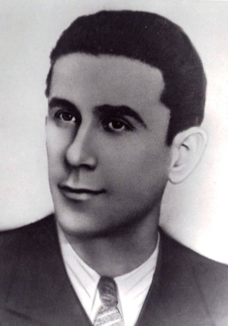 Kuzman Josifovski Pitu – Narodni heroj iz Prilepa ( Makedonija )<br src=