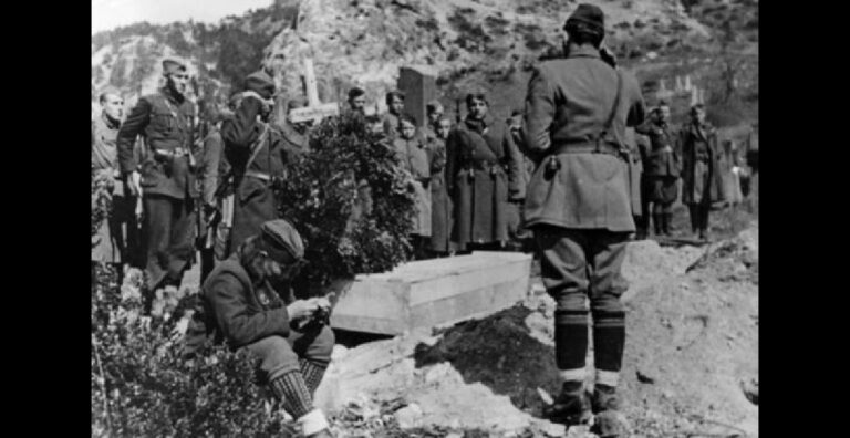 NA GROBU SVOGA DRUGA-Dragoljub MORAVČIĆ<br src=