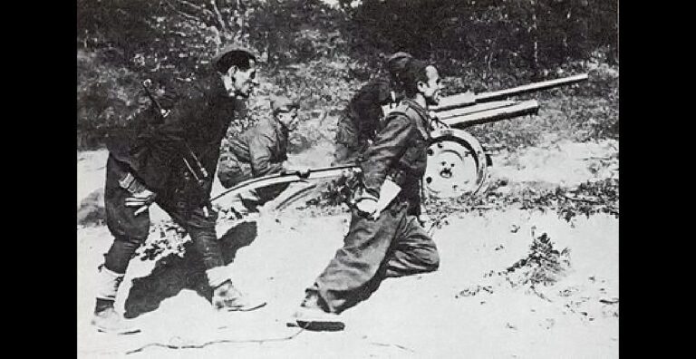 U JURIŠU NA ZEČJEM BRDU – Mihajlo ŠARAC<br src=