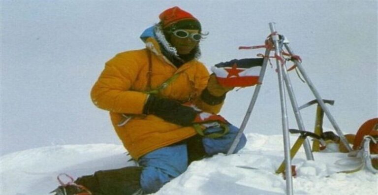 Kako je jugoslavenska ekspedicija osvojila Mont Everest putem kojim do danas niko nije prošao<br src=