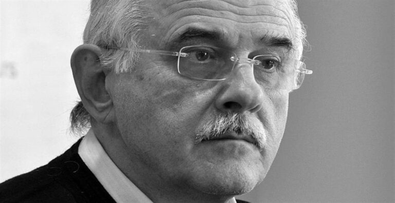 In memoriam: Kornelije Kovač (1942. – 2022.) – Prorok popularne muzike Jugoslavije<br src=